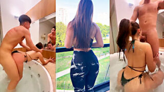 A la señorita Abigail Juncos le rompen el coño con fuerza