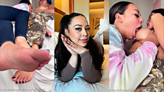 La loca lesbiana Sweeties Toes chupa las tetas de su amiga sin piedad