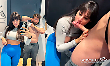 La española Pamsnusnu entra a una tienda de ropa para chupar pollas