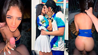 Miss Gabriela Cogiendo Duro a Cuatro Patas y Luego Se Traga La Leche