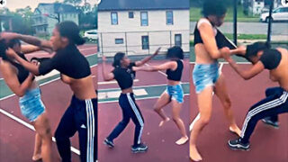 Seria pelea callejera entre mujeres estadounidenses celosas de una polla