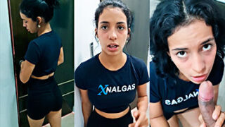 La vecina infiel cae en las garras de Juliana Palvin y follan duro