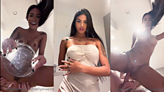 Le sacan orina a Kelly Oliveira 3 veces, follándola duro