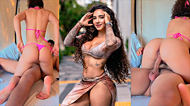 Keren Canelon Cabalgando la Polla de un Amigo Cercano