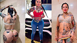 Mami Jordan Lavando Su Crema En Su Baño Con Muchas Ganas