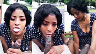 De esa polla no deja ni una sola gota de leche.