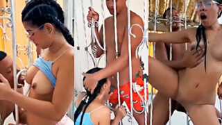 Sus padres le prohibieron estar juntos y follaron detrás de las vallas