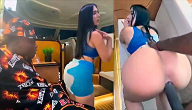 Valerie soportando la enorme polla de Louie Smalls en un yate