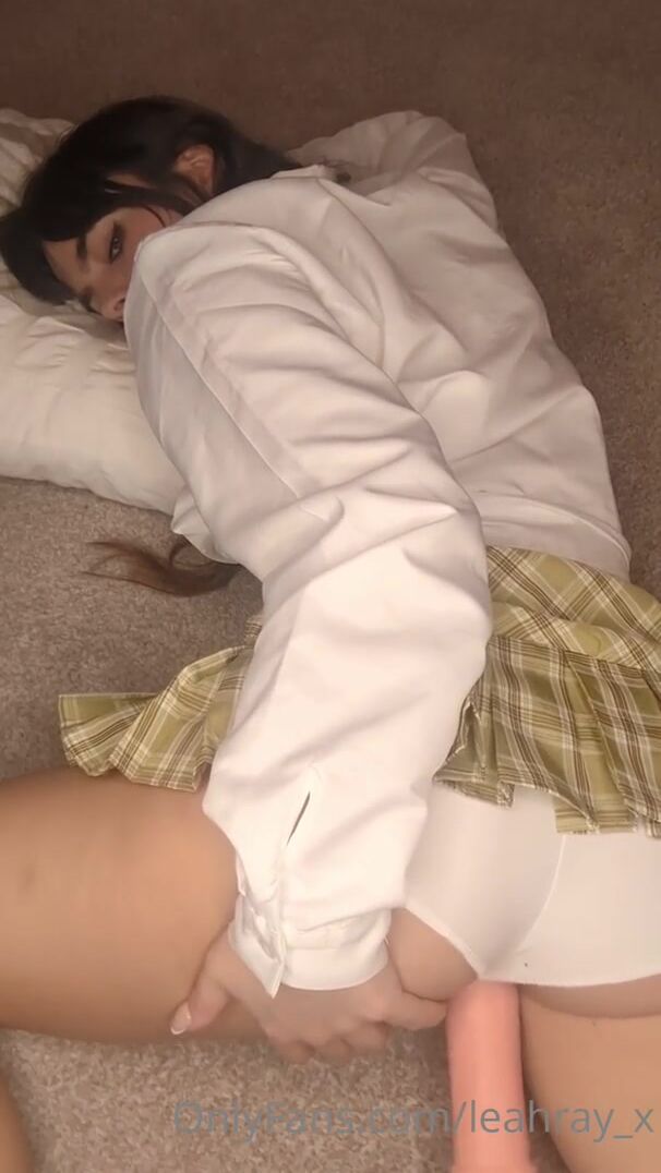 Vídeo de Leah Ray Fuck Machine descargado