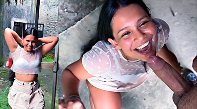 La Vecina Atrevida Se Va Sin Permiso A Chuparle La Polla Al Vecino