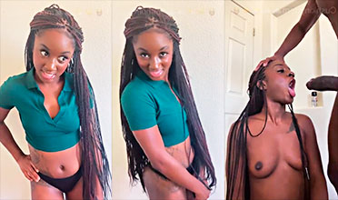 La pequeña niña negra casi se ahoga con esa polla gruesa en su boca.