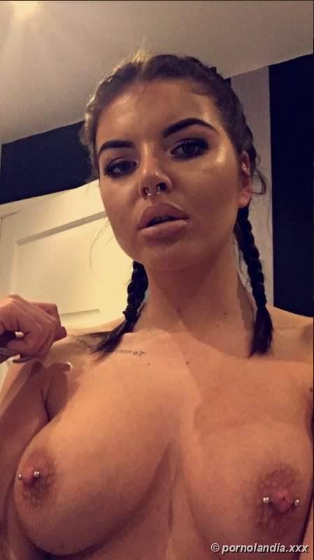 Novinha linda gosta de tirar fotos dos peitinhos - Foto 235434