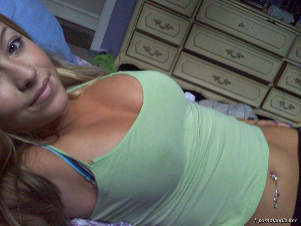 Loirinha deliciosa em fotos amadoras - Foto 230643