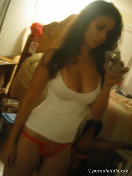 Linda exibindo seus belos seios ! - Foto 222019