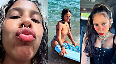 Rapera Dominicana Tokischa Mirándose Al Espejo Y No hay nadie Sus Tetas